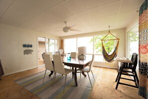 Dining - Incredible views, ample amenities & cozy atmosphere (Killaloe)