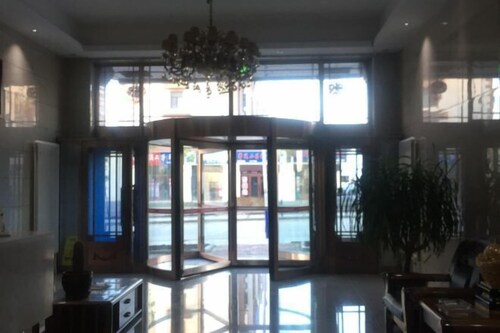 Nongchang Business Hotel