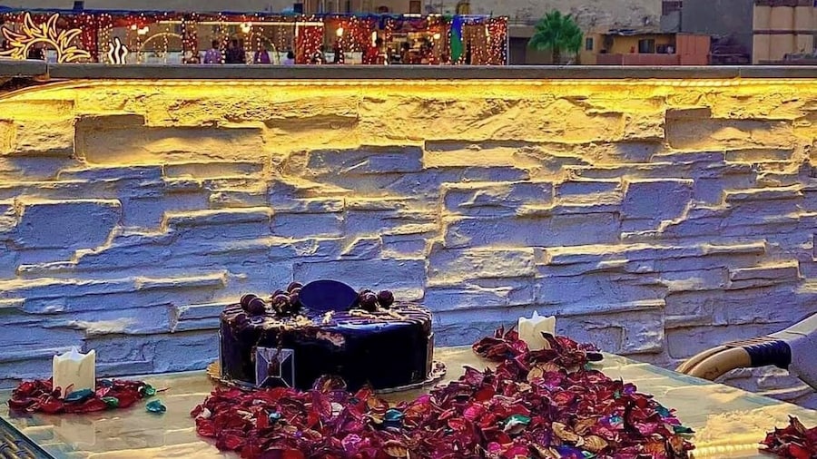 Pyramids History Inn