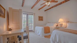 Basic Room | Desk, WiFi (free) - The Historic San Geronimo Lodge (Taos)