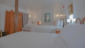 Basic Room | Desk, WiFi (free) - The Historic San Geronimo Lodge (Taos)