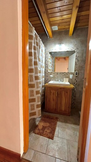 Håndklær, såpe og toalettpapir