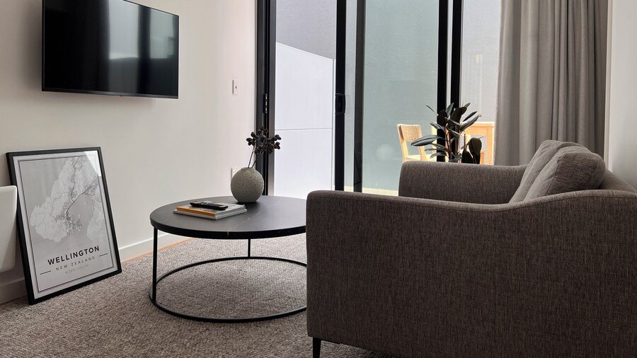 Stylish 2 bedrooms townhouse in Central