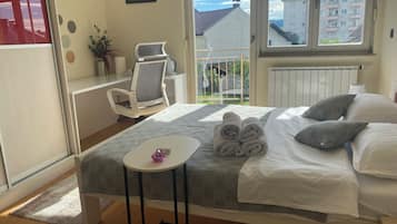 1 Schlafzimmer, Schreibtisch, Bügeleisen/Bügelbrett, kostenloses WLAN