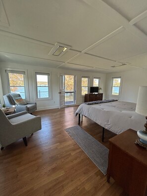 3 bedrooms, travel crib, free WiFi, bed sheets