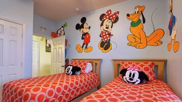 3 bedrooms, iron/ironing board, travel crib, WiFi