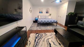 1 bedroom, iron/ironing board, free WiFi, bed sheets