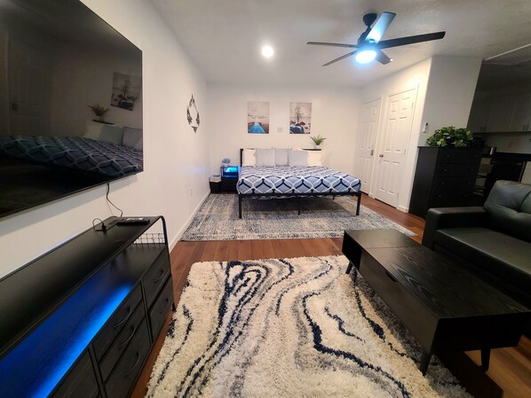 1 habitación, tabla de planchar con plancha, wifi gratis y ropa de cama 