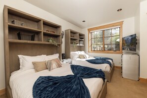 4 Schlafzimmer, Schreibtisch, Bügeleisen/Bügelbrett, kostenloses WLAN