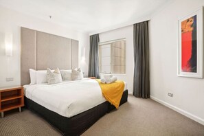 1 chambre, fer et planche à repasser, accès au Wi-Fi (inclus)