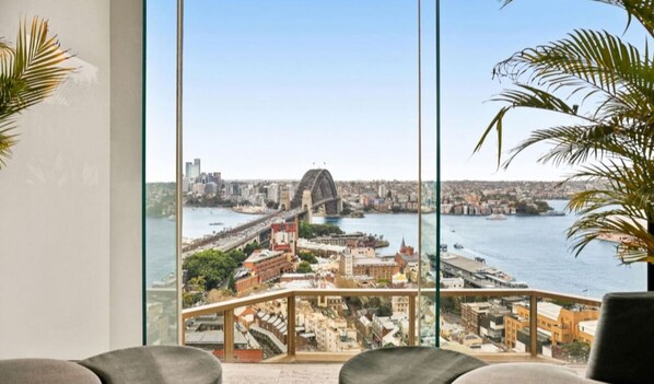 Interior - Breathtaking Harbour Bridge Views in Prime Locale! (Sydney)