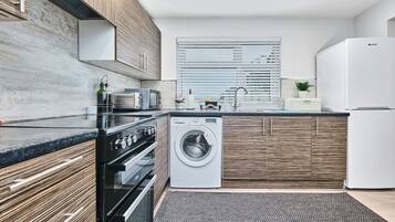 Fridge, microwave, oven, stovetop