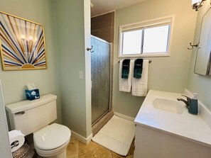 Hair dryer, towels - Ocean Breeze • 3BR Retreat • Game Room • Pet Friendly • Near Disneyland & LA • Fenced Yard (La Puente)