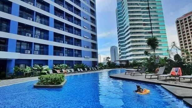 Exercise/lap pool - Air Residences-CBD view  (Makati)
