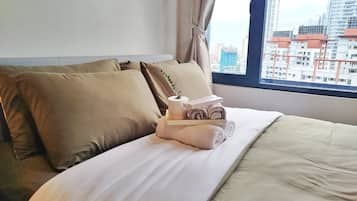 Condo tiện nghi đơn giản, bếp, quang cảnh thành phố | 1 phòng ngủ, bộ đồ giường kháng dị ứng