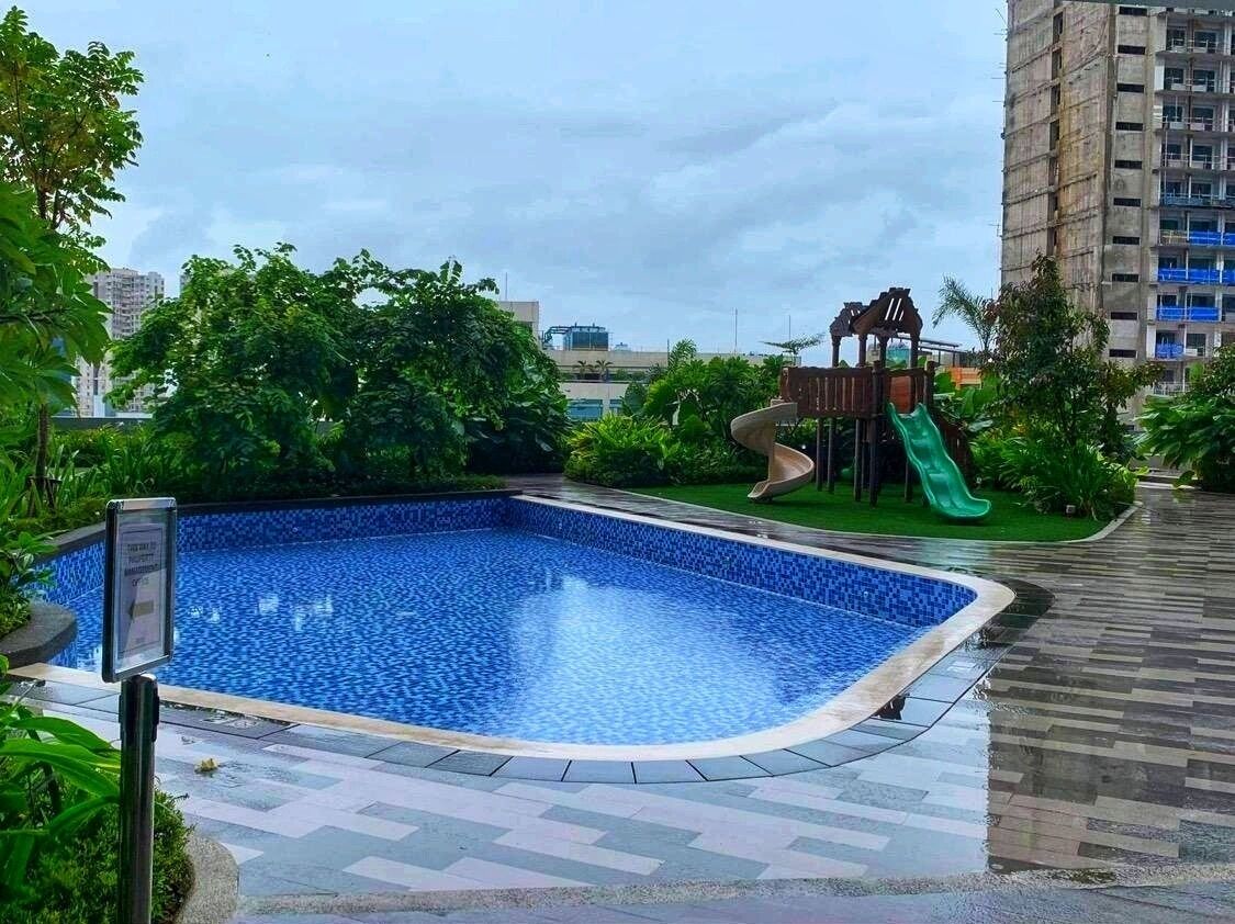 2 個室外泳池；06:00 至 22:00 開放；躺椅