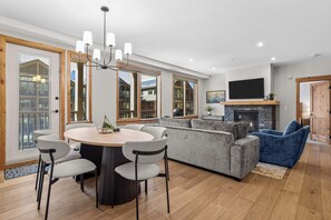 Dining - Spring Creek Vacations 2 BR Premier Condo 314TM (Canmore)