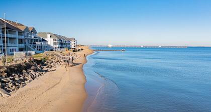 Charming Beachside Duplex: 2 Units -3 Bedrooms-each. Ideal for large families