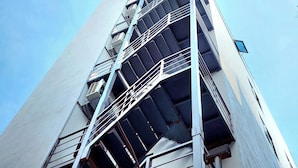 Kiến trúc tòa nhà