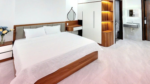 Căn hộ Deluxe, quang cảnh thành phố | Bàn, phòng cách âm, bàn ủi/dụng cụ ủi quần áo