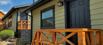 RT 62 Motor Resort '50's Cabin w/Jacuzzi