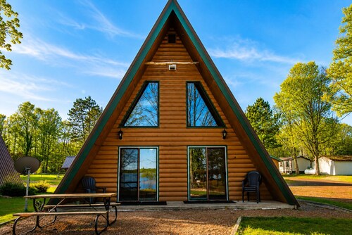 Cedar Cove Cabin 2