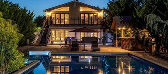 Waterfront Paradise on Long Island