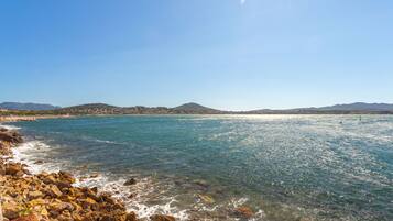 Playa en los alrededores