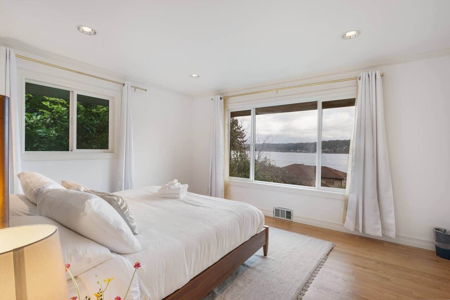 3 dormitorios, tabla de planchar con plancha, wifi gratis y ropa de cama