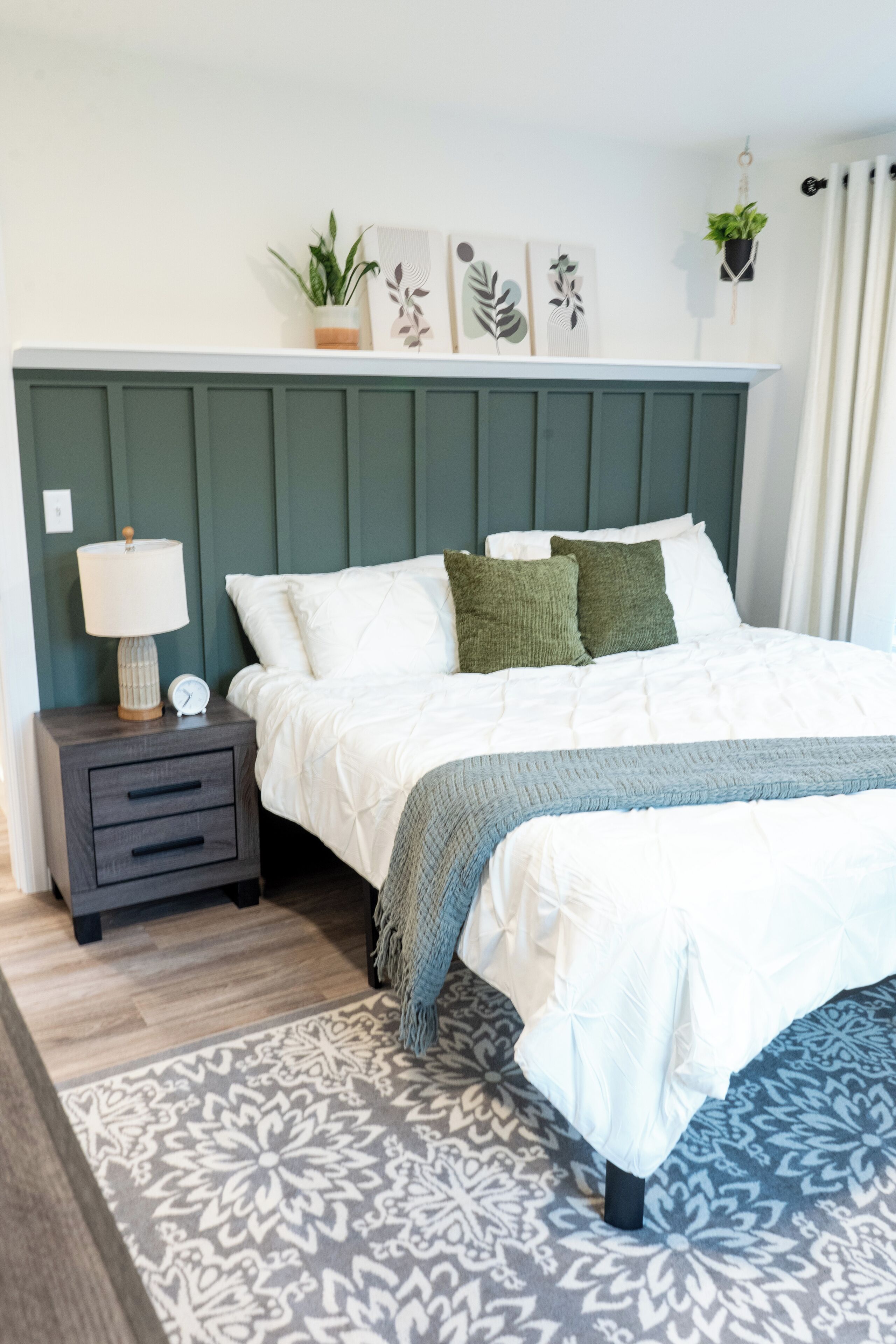 5 bedrooms, travel crib, free WiFi, bed sheets