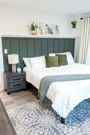 5 bedrooms, travel crib, free WiFi, bed sheets