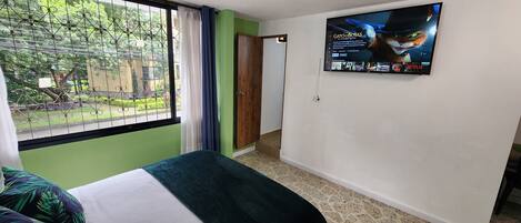 1 bedroom, free WiFi, bed sheets