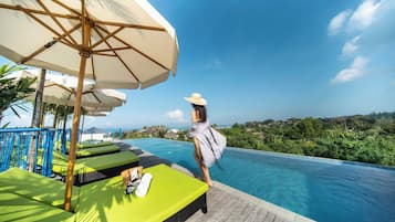 Kolam renang outdoor