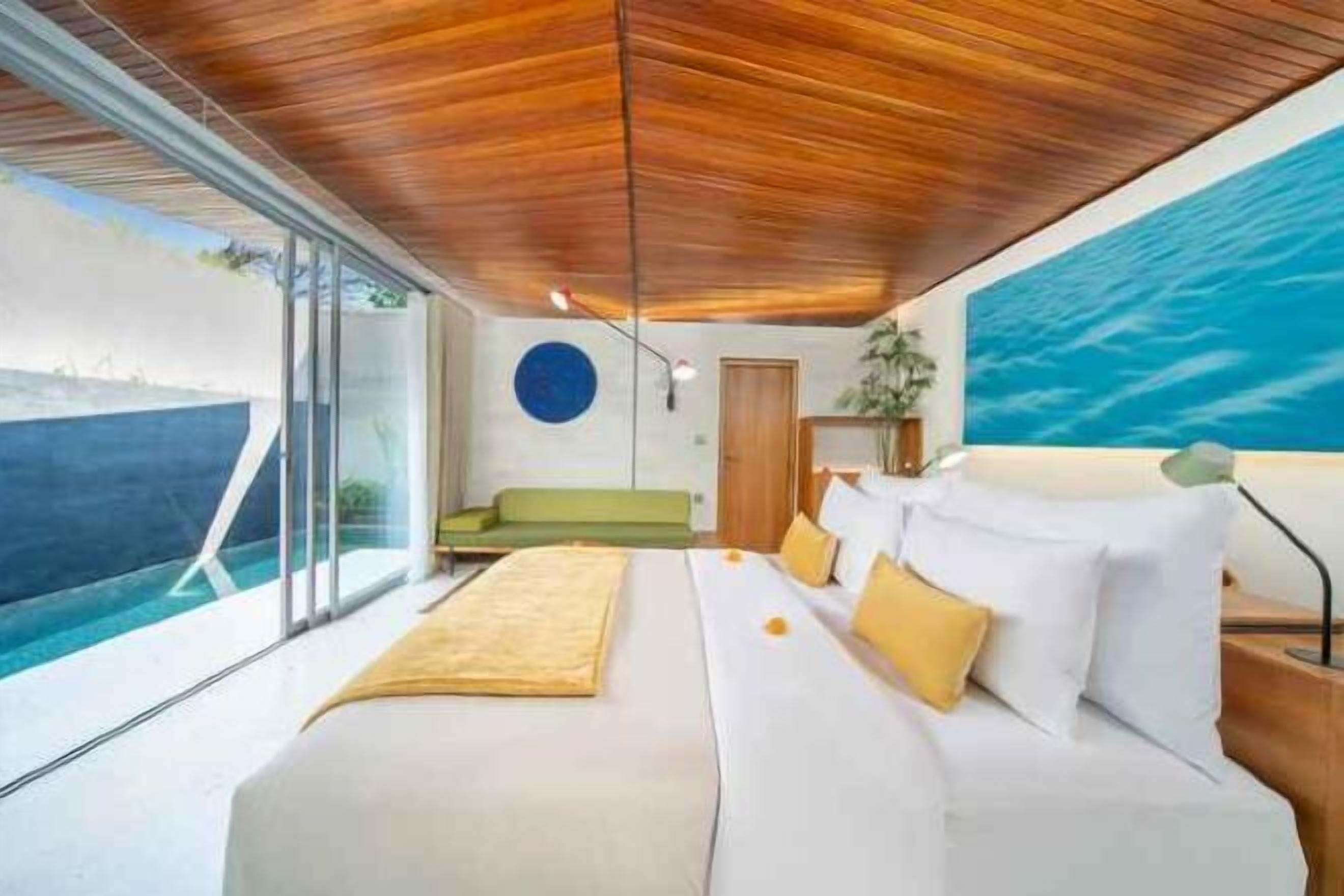 Literie hypoallergénique, minibar, coffres-forts dans les chambres