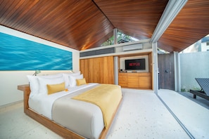 Grand One Bedroom Villa With Private Pool | 1 soveværelse, allergivenligt sengetøj, minibar, pengeskab på værelset