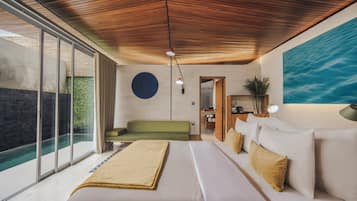 Hypo-allergenic bedding, minibar, in-room safe, free WiFi