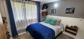 1 chambre, bureau, fer et planche à repasser, Wi-Fi gratuit