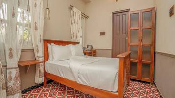 Premium Quadruple Room, City View | Memory foam beds, iron/ironing board, free WiFi, bed sheets