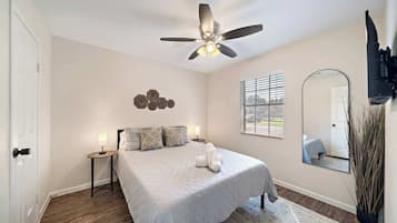 3 Schlafzimmer, BĂŒgeleisen/BĂŒgelbrett, WLAN, BettwĂ€sche