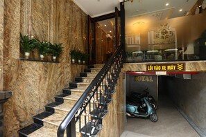 Exterior - Royal Hotel Kangnam (Hanoi)
