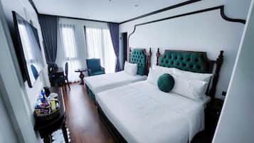Quarto triplo | Escrivaninha, Wi-Fi de cortesia, roupa de cama