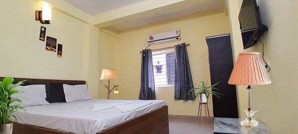 Royal Room, City View