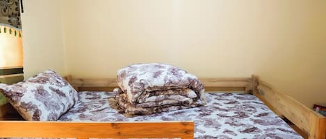 Shared Dormitory, Women only, Non Smoking | Desk, laptop workspace, blackout drapes, iron/ironing board
