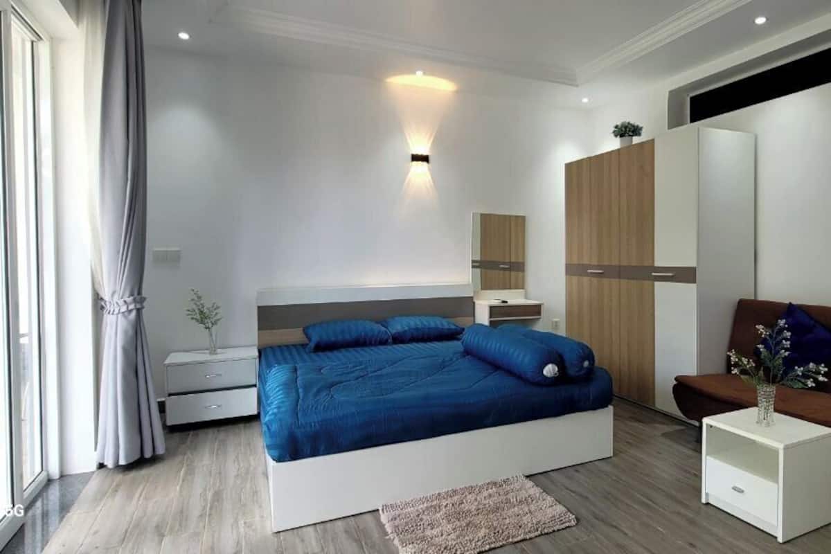 Basic Double Room, 1 King Bed, Garden View | Bed sheets
