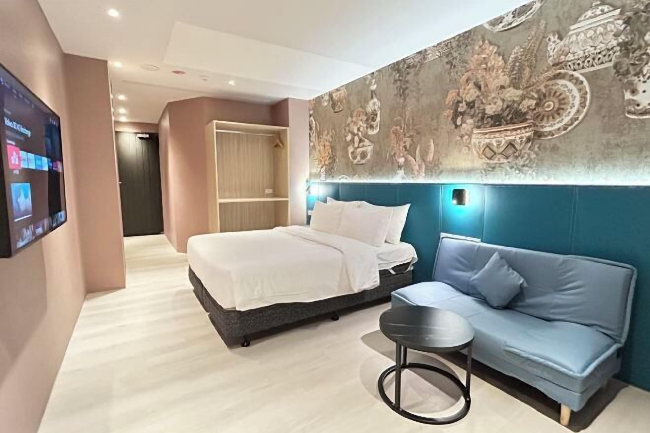 Ropa de cama hipoalergénica y escritorio 