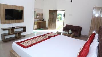 Kahden hengen deluxe-huone, parveke, näköala puutarhaan | Kannettavalle tietokoneelle sopiva työtila, ilmainen Wi-Fi