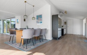 Dining - 2 bedroom awesome home in Hjørring (Hjørring)