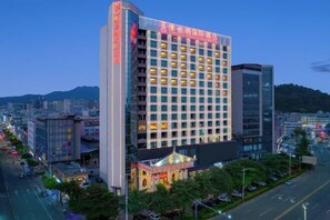 Exterior - Vienna International Hotel (Dongguan Chang'an North Station, Guangdong) (Dongguan)