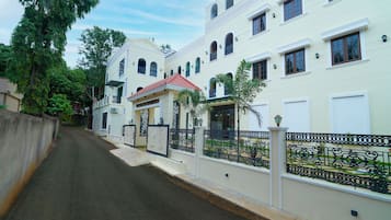 Fyrir utan
