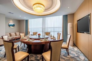 Unclassified image, 2 of 40, button - Wuhan Huazun Tianlun Hotel (Wuhan)